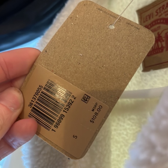 Levi White Ex-BF Jacket - Picture 5 of 7